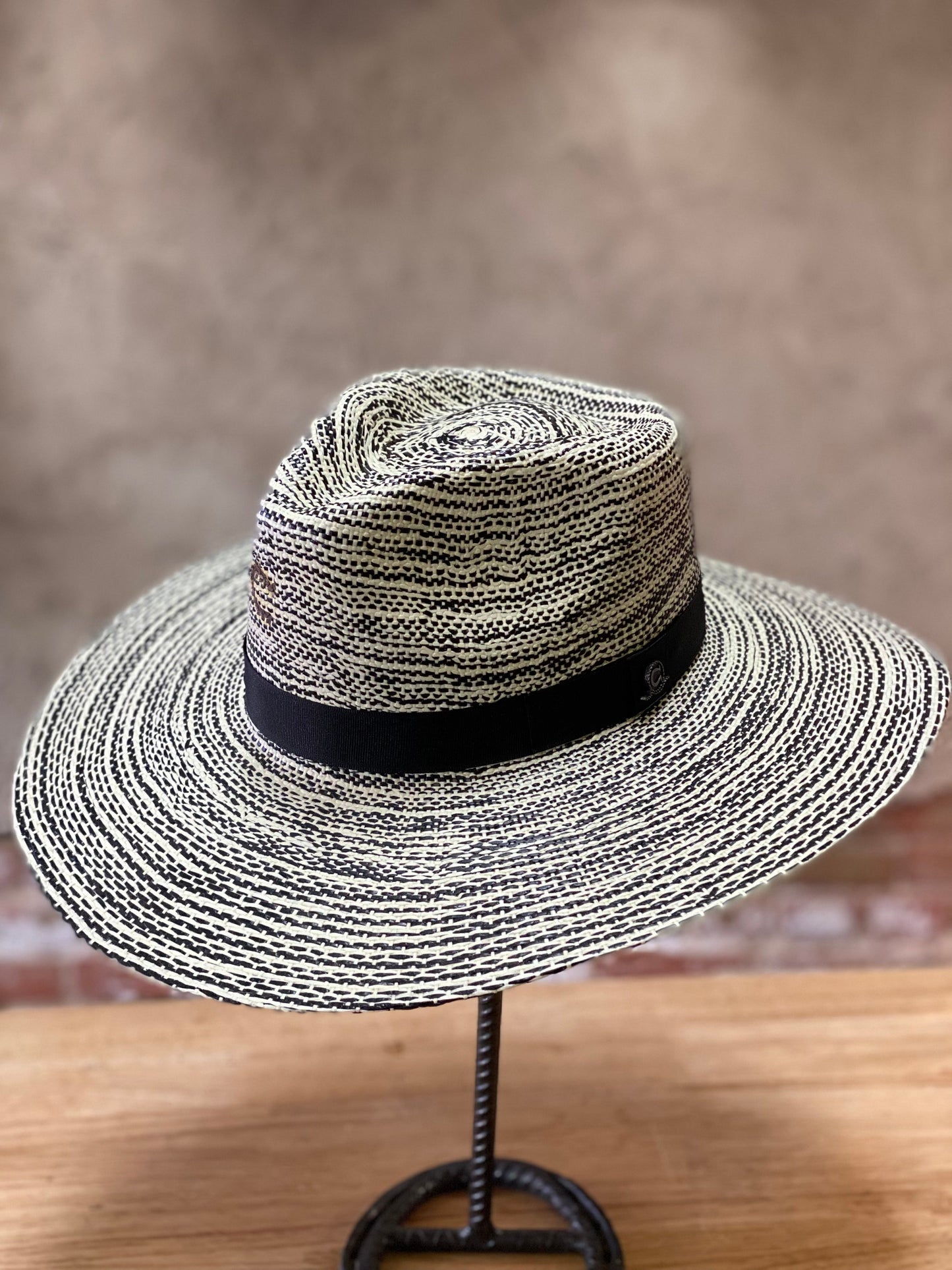 Charlie 1 Horse Hawaii Ya Straw Hat