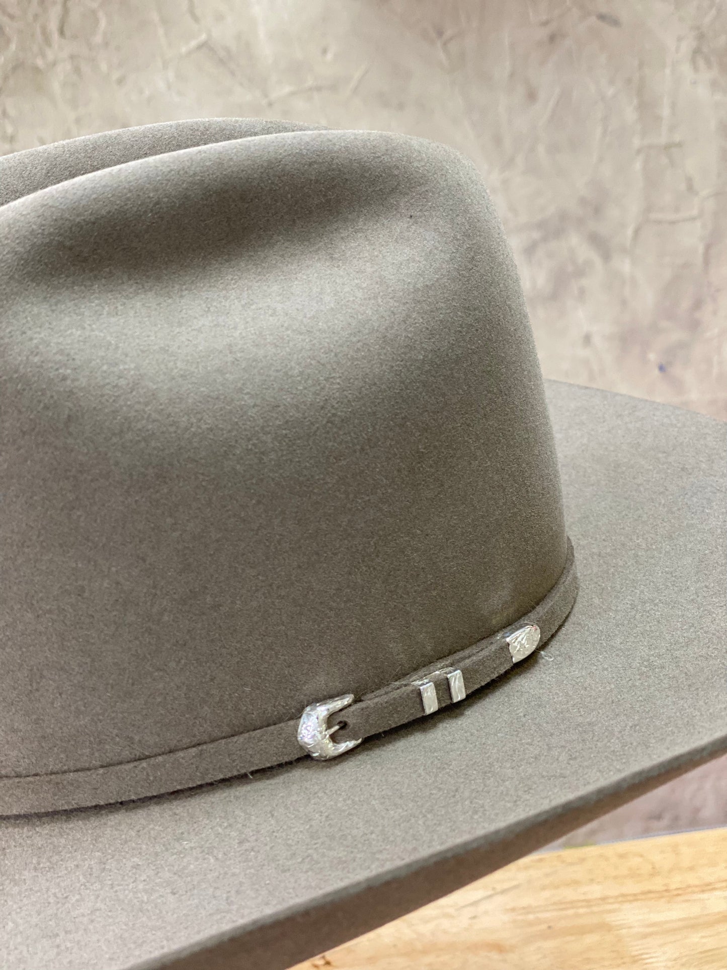 Resistol Arena 40X Felt Cowboy Hatband Detail