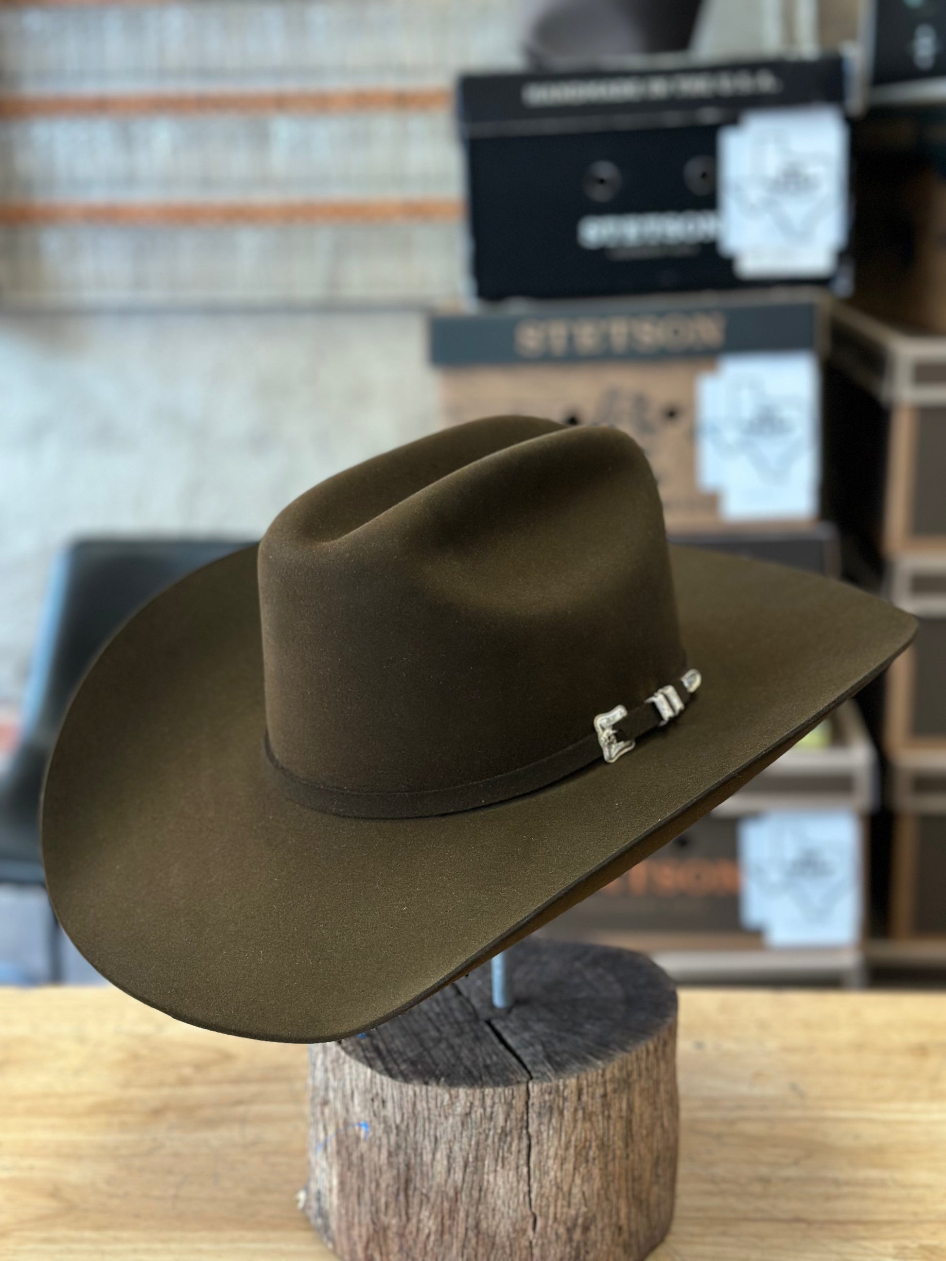 beaver tobacco Oregon Mint Snuff Co. - Chew 1.2oz Tin the Stratoliner comes with a legendary backstory Brim Pure Beaver Felt Cowboy