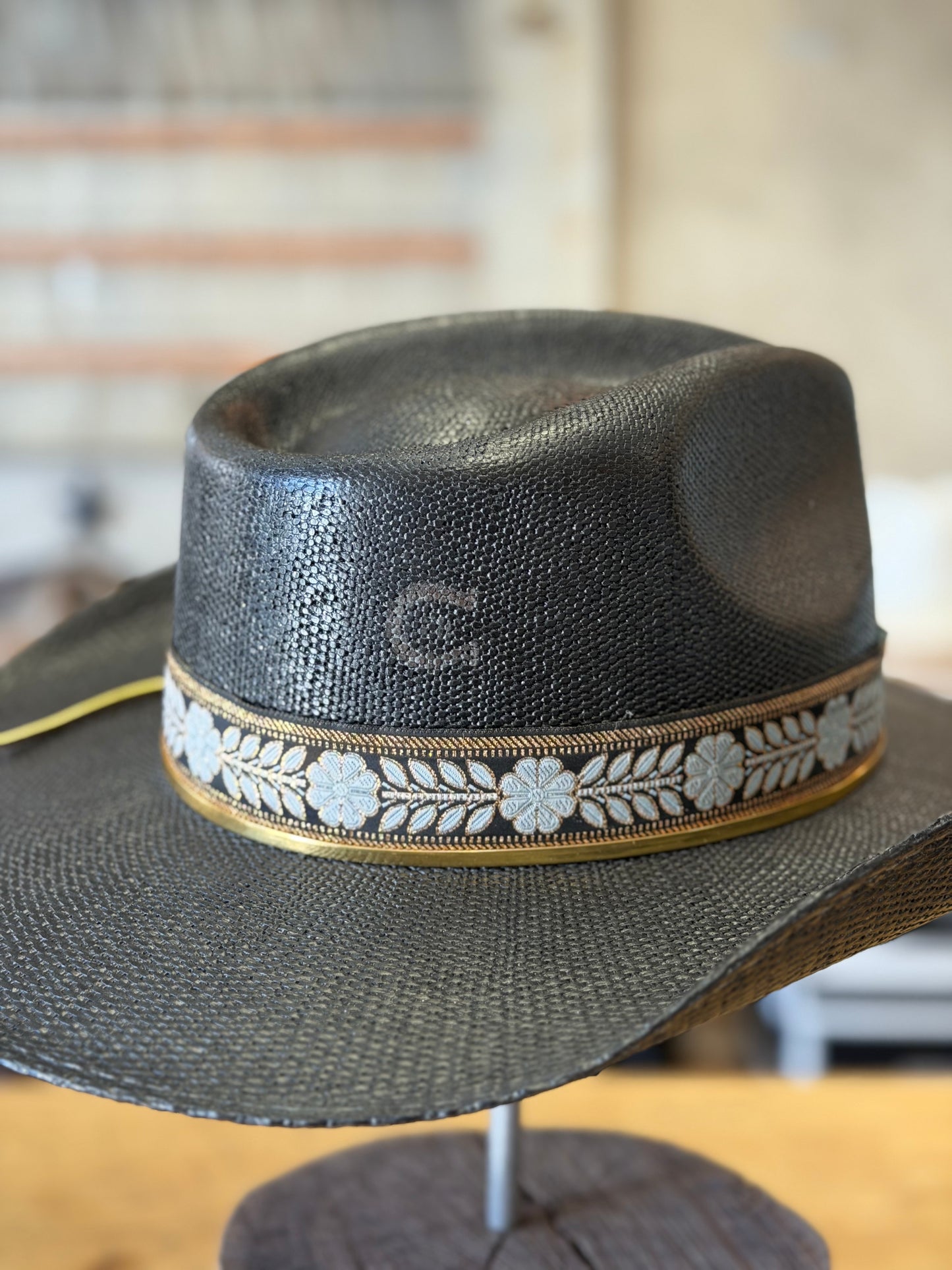 Charlie 1 Horse Wild Flower Straw Hat
